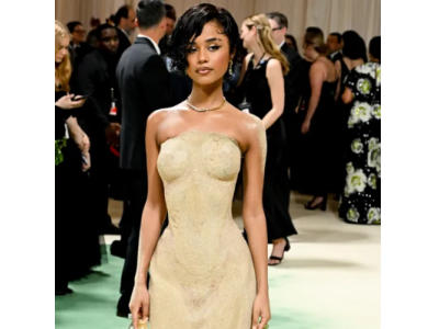 Tyla je na červenom koberci Met Gala 2024 úplne pokrytá skutočným pieskom
