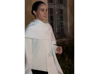 Meghan Markle urobila prekvapivý vstup na prvú módnu prehliadku Balenciaga, ktorú predstavoval Pierpaolo Piccioli.